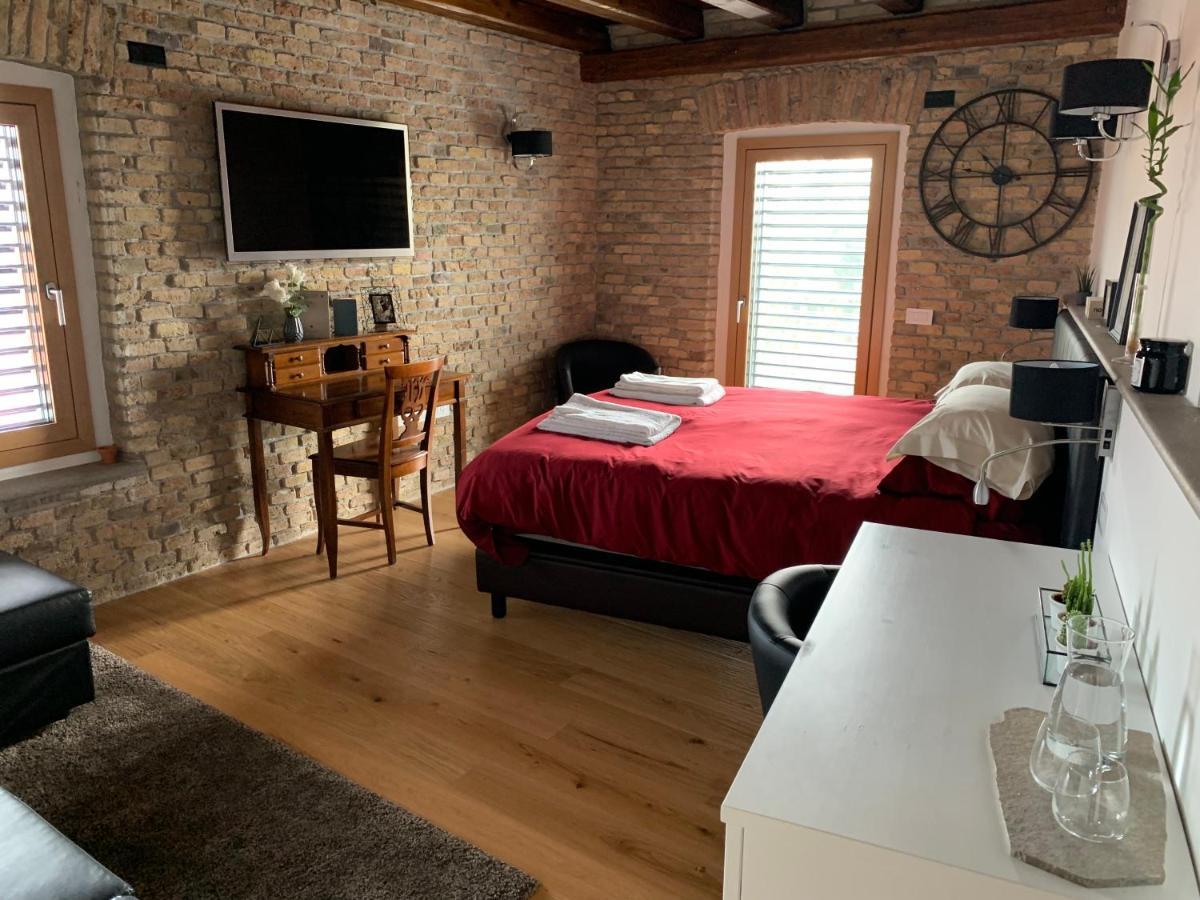 B&B La Corte Dei Vizi Clauiano Luaran gambar