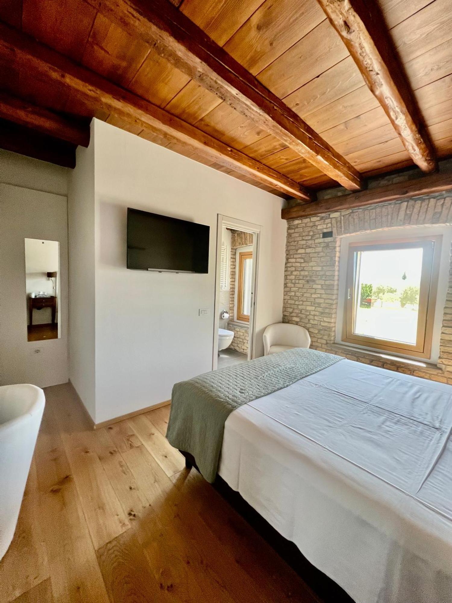 B&B La Corte Dei Vizi Clauiano Luaran gambar
